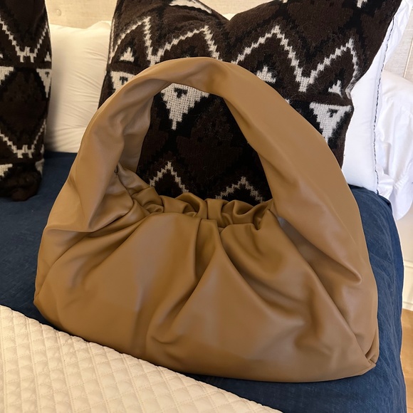 Bottega Veneta Handbags - Bottega Veneta "The Pouch" BNWT